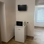 Apartment срібний ключ