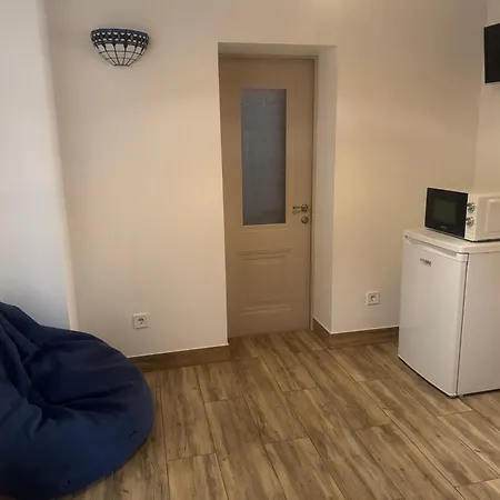 Apartman срібний ключ