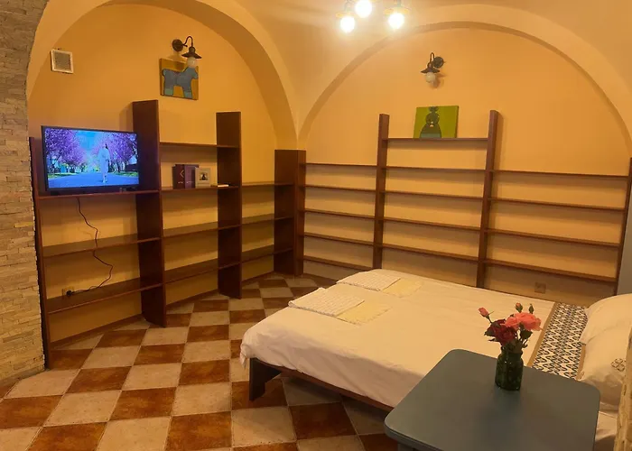 Apartman срібний ключ *